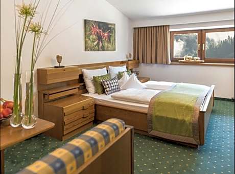 Family Room with Mountain View