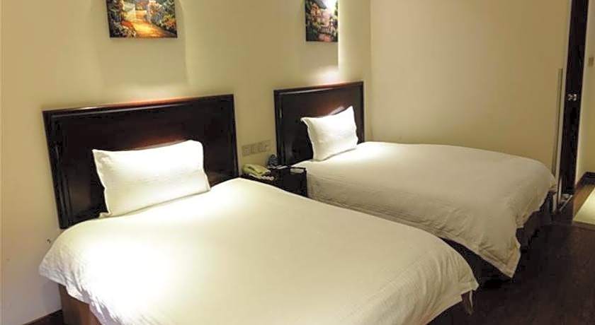 GreenTree Inn Nanjing ZhonGYAnGMEn Railway Station Express Hotel