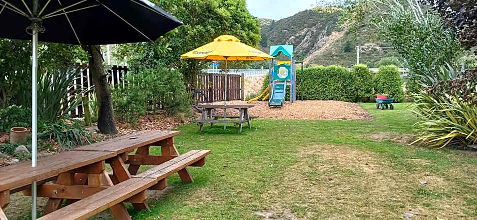 Beaumont Hotel and Holiday Park