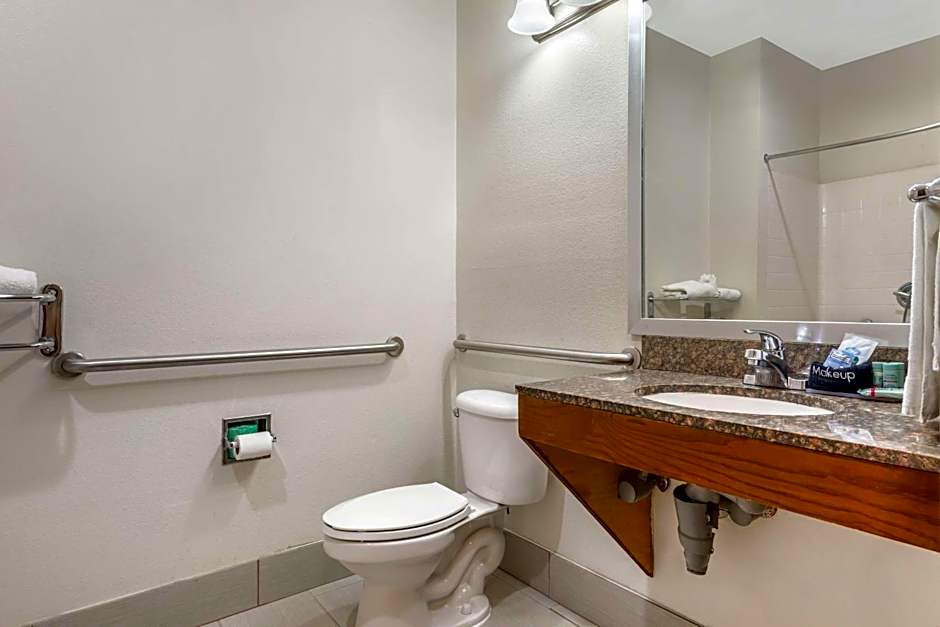 Best Western Clubhouse Inn & Suites