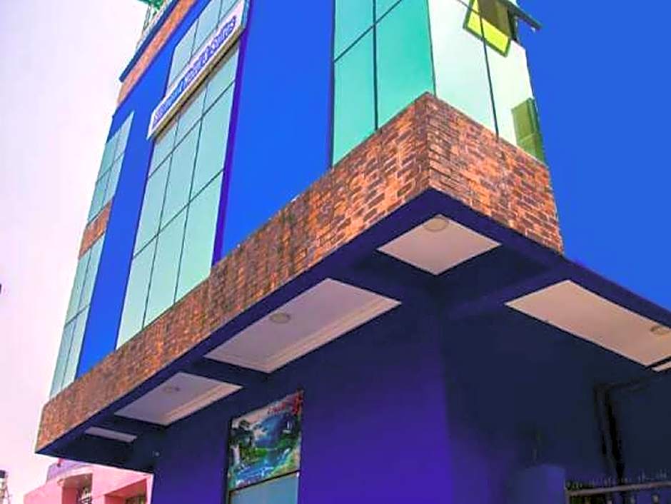 Blumerrit Hotel & Suites