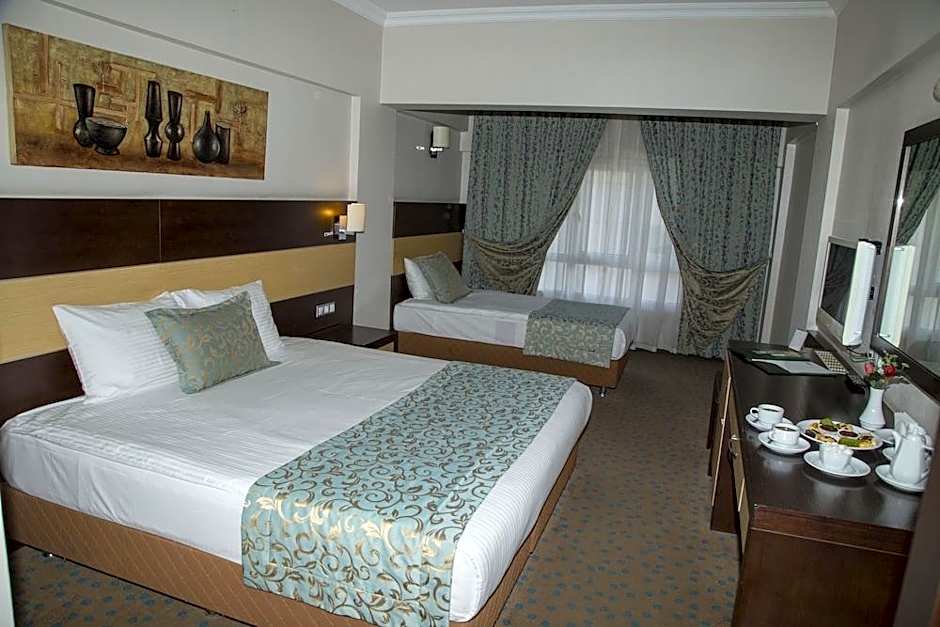 Mom Hotel