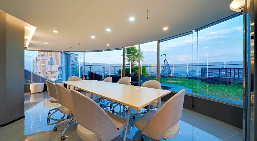 Oakwood Suites Tiwanon Bangkok