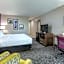 La Quinta Inn & Suites by Wyndham Visalia/Sequoia Gateway