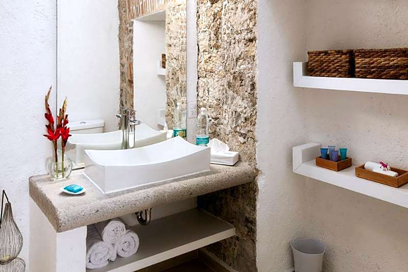 Descansera Hotel Business and Pleasure