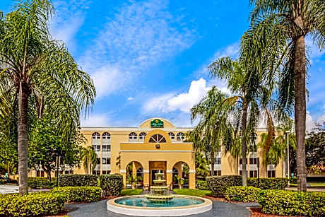 La Quinta Inn & Suites by Wyndham Miami Lakes