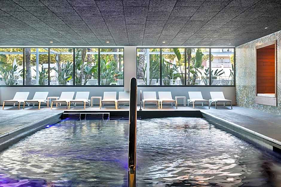 Aqua Hotel Silhouette & Spa - Adults Only