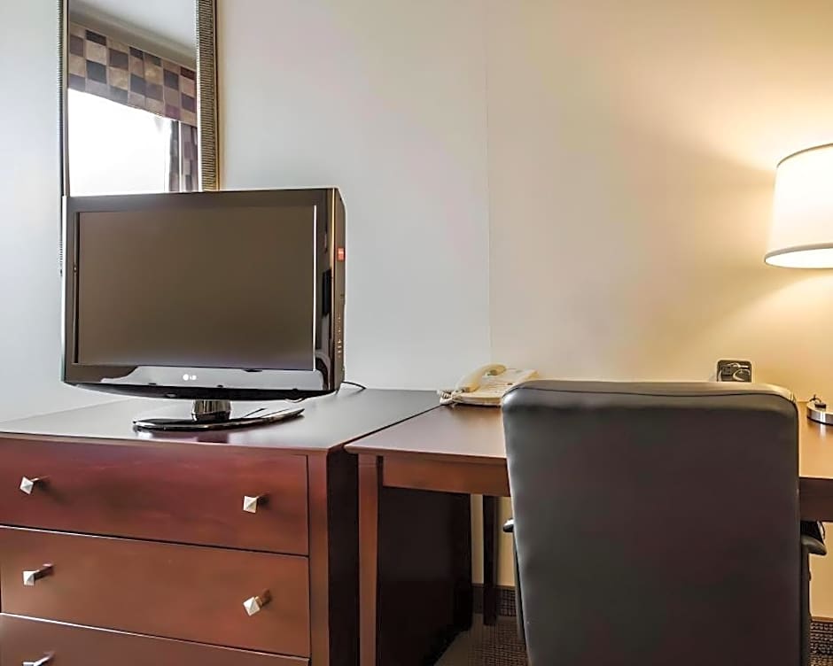Quality Suites Jeffersonville - Louisville North