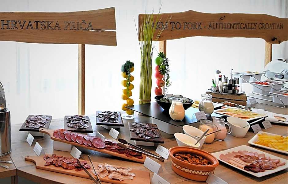 Hotel Aristos