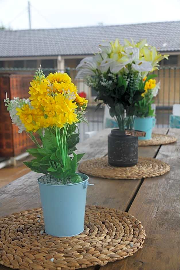 Country Gardens Motel