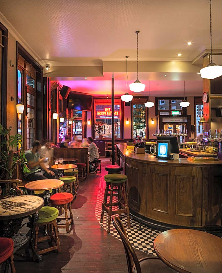 Camden Enterprise Hotel