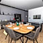 Akureyri Lux Apartments with hot tub access
