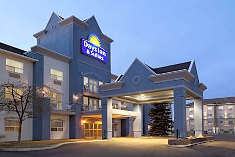 Days Inn & Suites by Wyndham Brooks