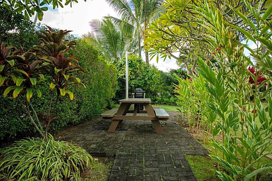 Plantation Hale Suites