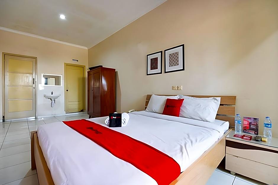 RedDoorz @ Urip Sumoharjo