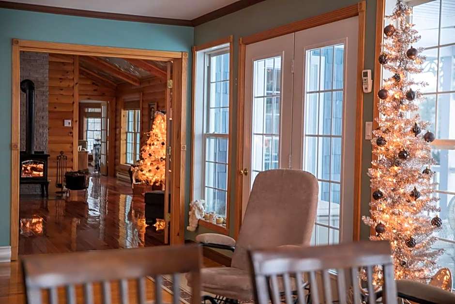 La Maison Bleue du Lac Wallace