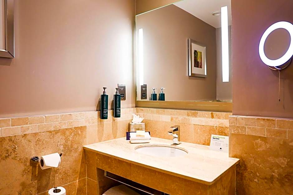 DoubleTree By Hilton Milton Keynes