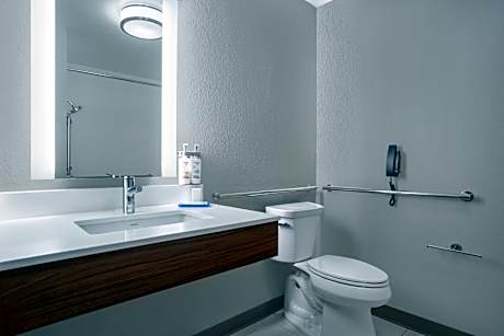 King Room - Hearing Accessible - Non-Smoking