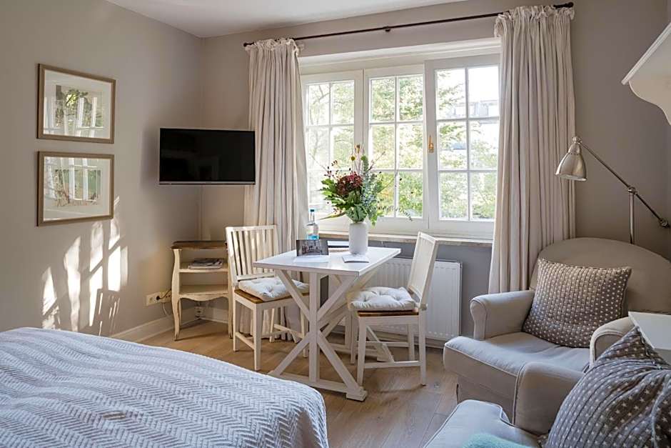 von Deska Townhouses - Ivy House