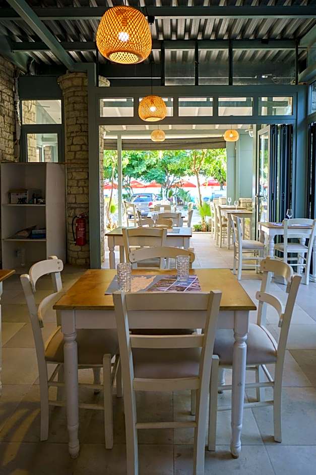 Rouda Bay Beach Hotel