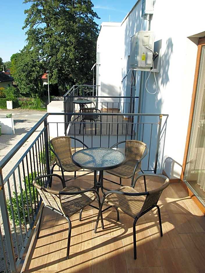 Garden Club Panzió