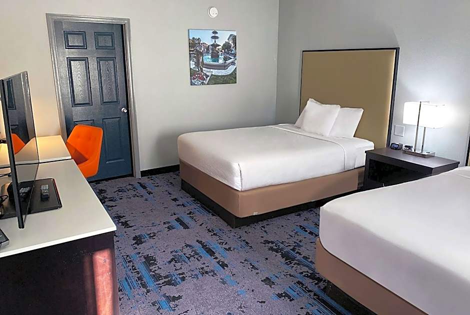Hawthorn Extended Stay by Wyndham Chambersburg