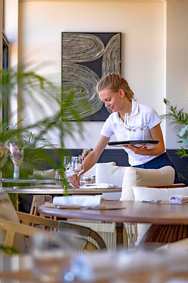 Les Vagues Hotel & Spa