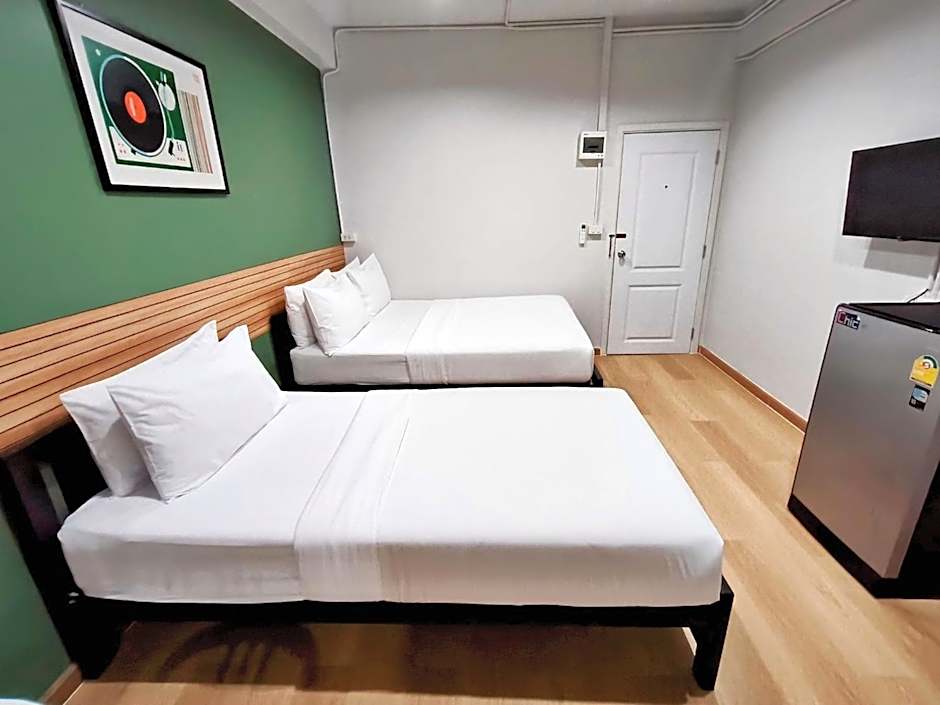 9TY hotel (ninety hotel)