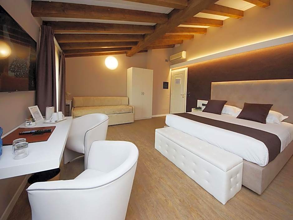 Hotel Clarin 14 by Dori