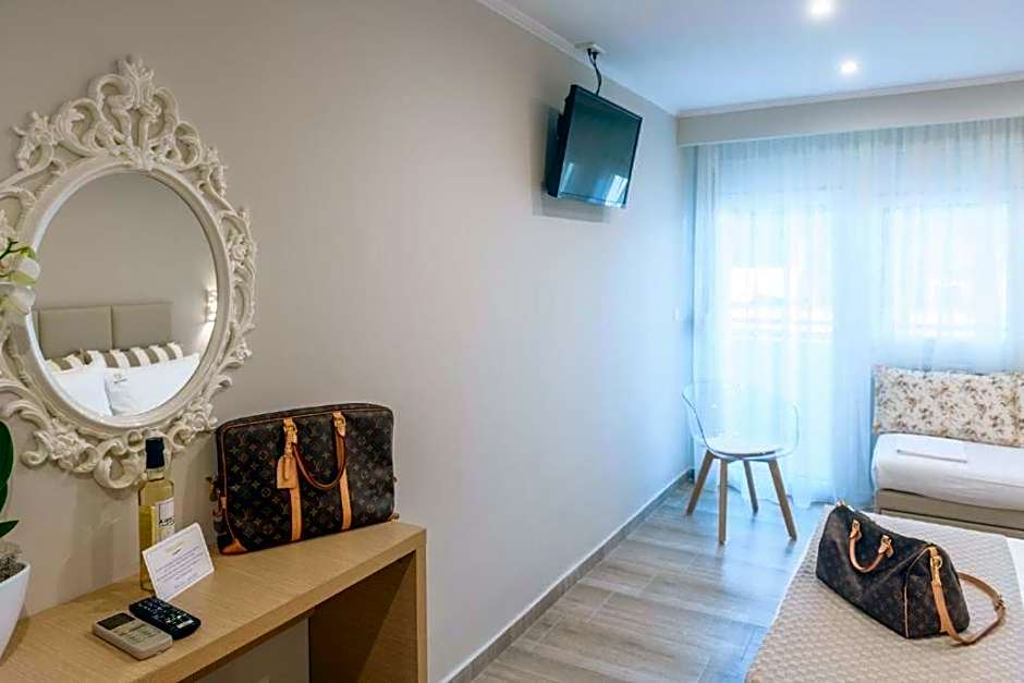 Ammos Beach Seaside Luxury Suites Hotel
