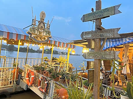Glorilla Amphawa Riverside
