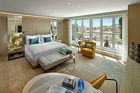 Panoramic Junior Suite