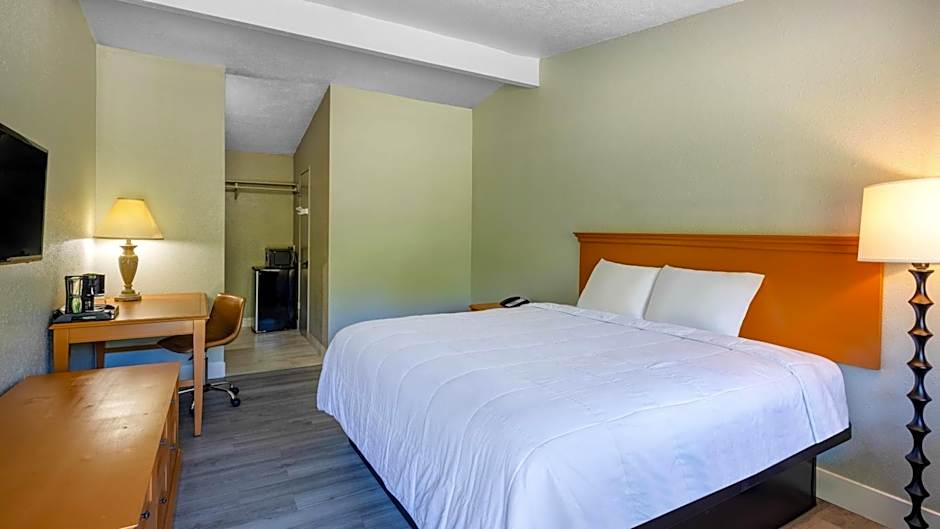 Motel 6 - Aberdeen, WA