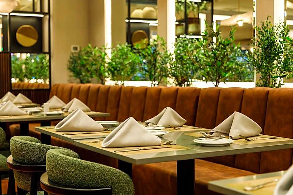 Plaza El Bosque Ebro