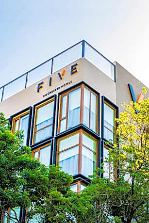 Five Hotel