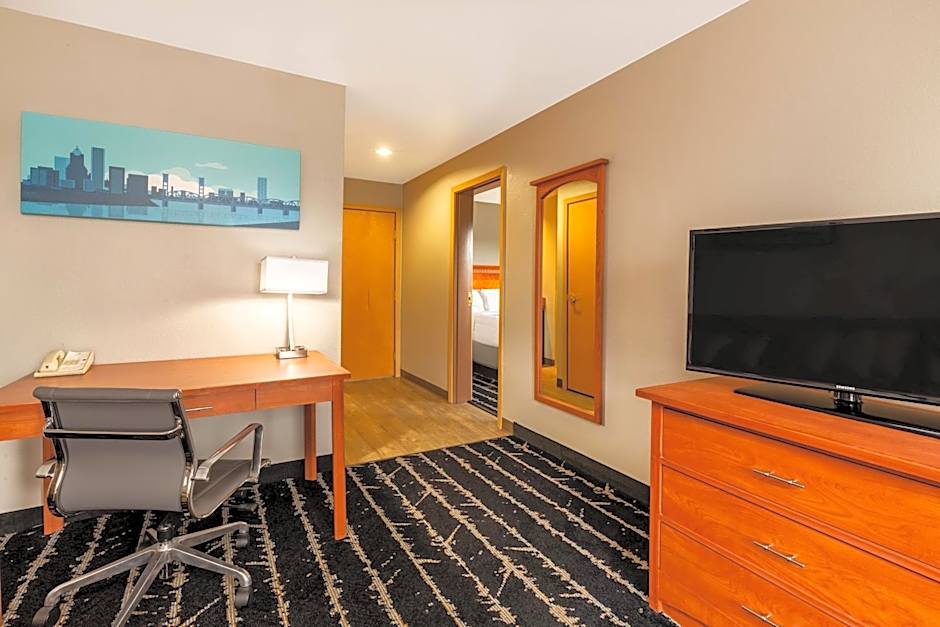 La Quinta Inn & Suites by Wyndham Vancouver