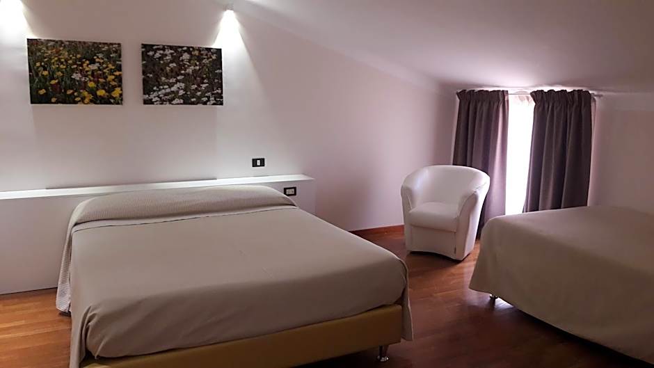 Photo 1 of 5 of Triple Room