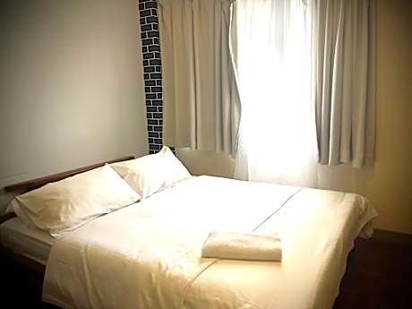Selesa Hillhomes Stay Deluxe Room