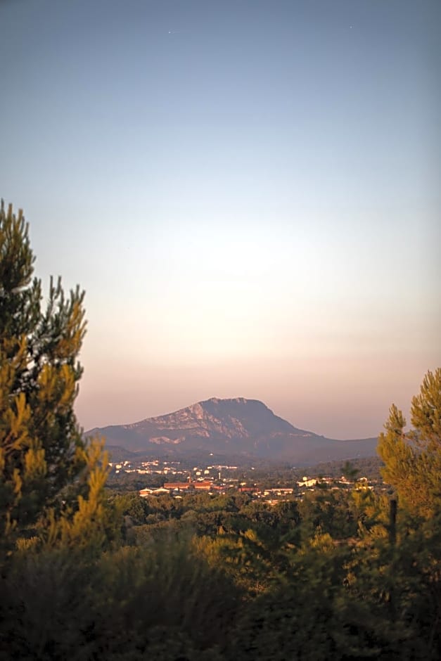 thecamp hôtel Eco Lodge- Aix en Provence