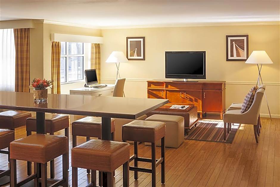 Wyndham Providence Airport