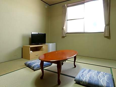 Superior Japanese-Style Room