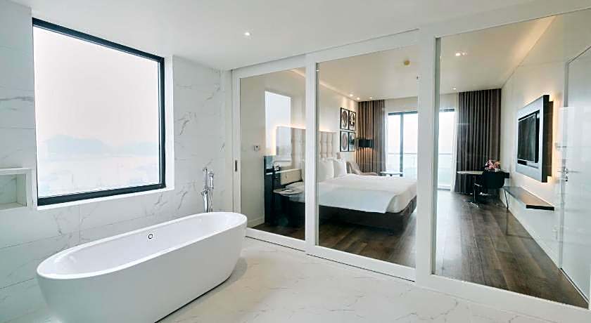 Hotel Soleil Ha Long, Trademark Collection by Wyndham