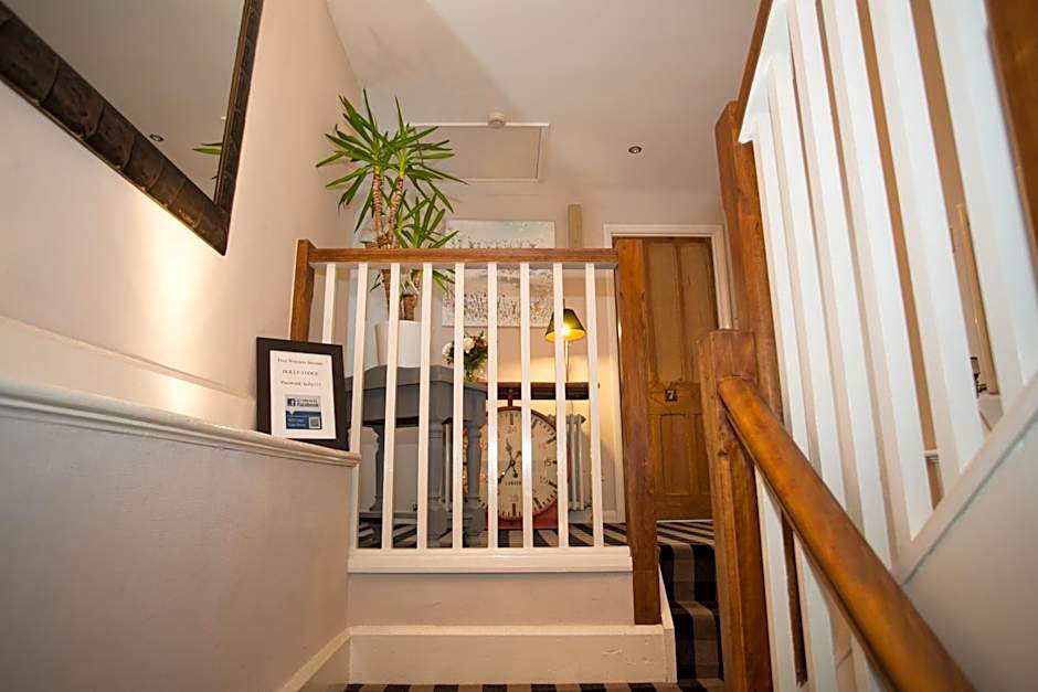 Holly Lodge Guest House with FREE off site health club