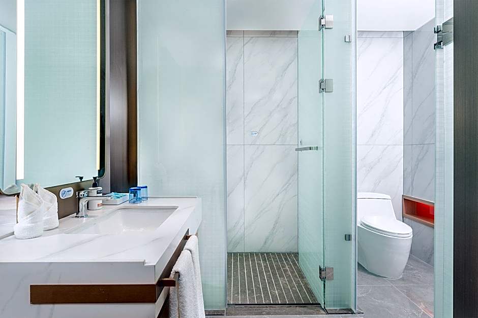 Holiday Inn Express Bazhong Center By IHG