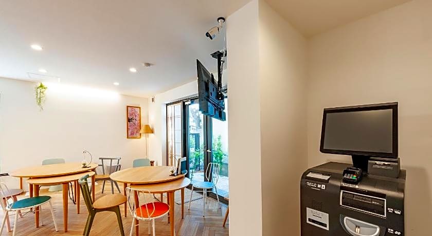 plat hostel keikyu haneda home