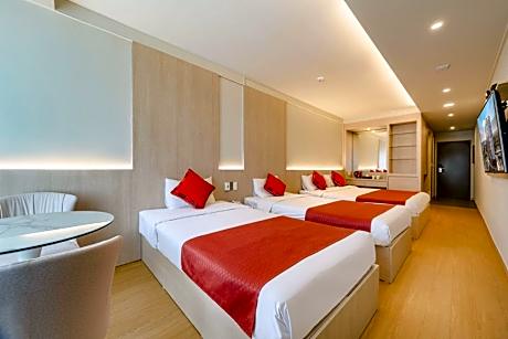 Deluxe Triple Room