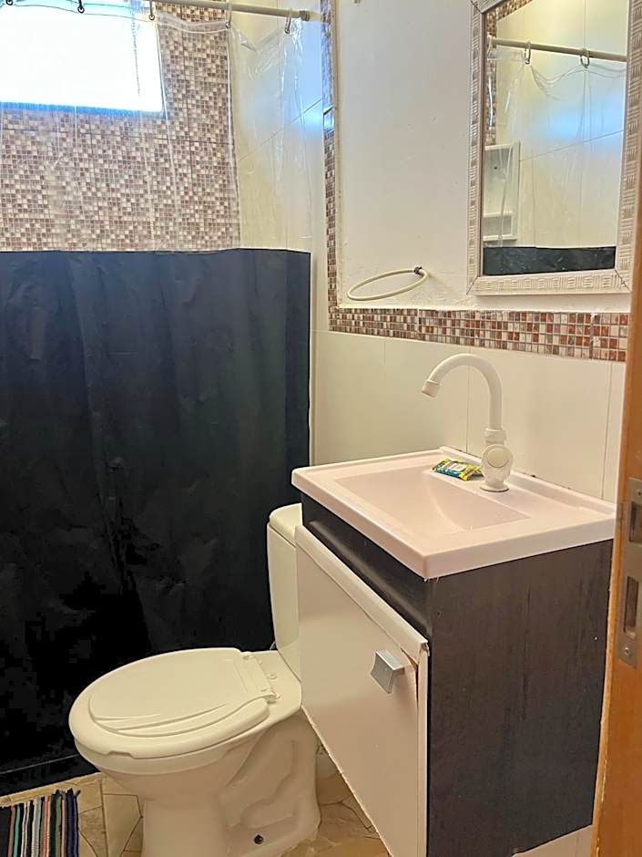 Casa inteira con piscina compartilhada