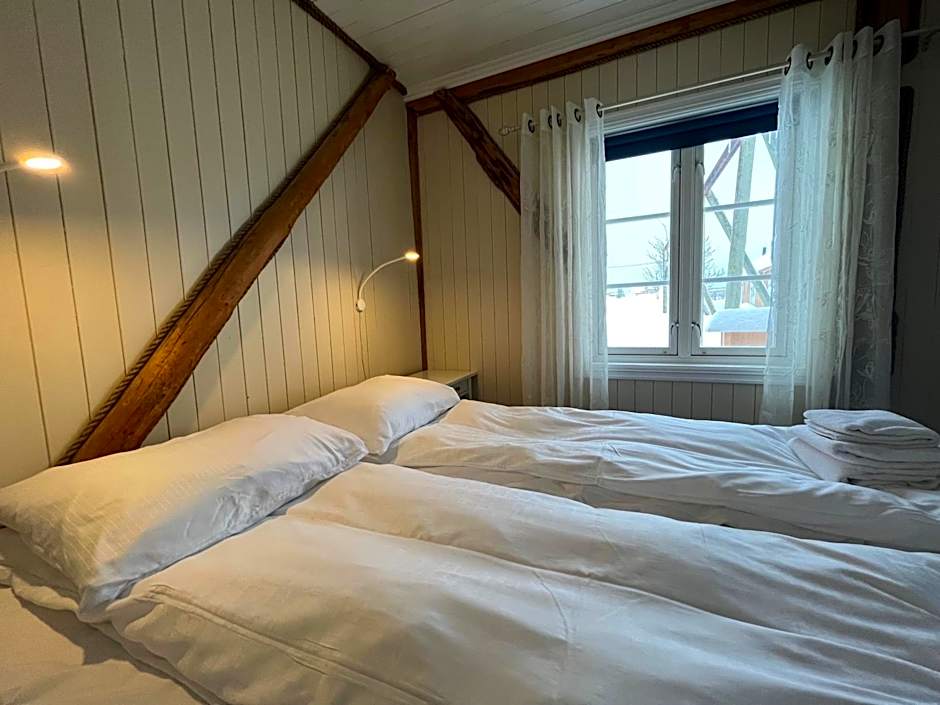 Sakrisøy Rorbuer