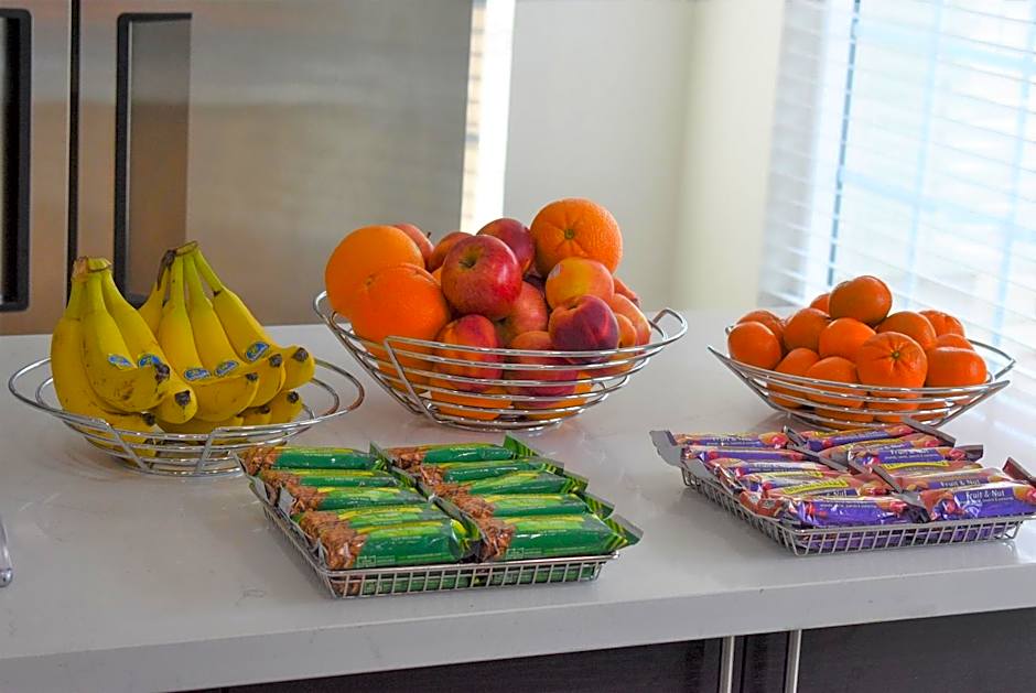 Signature Anaheim Maingate