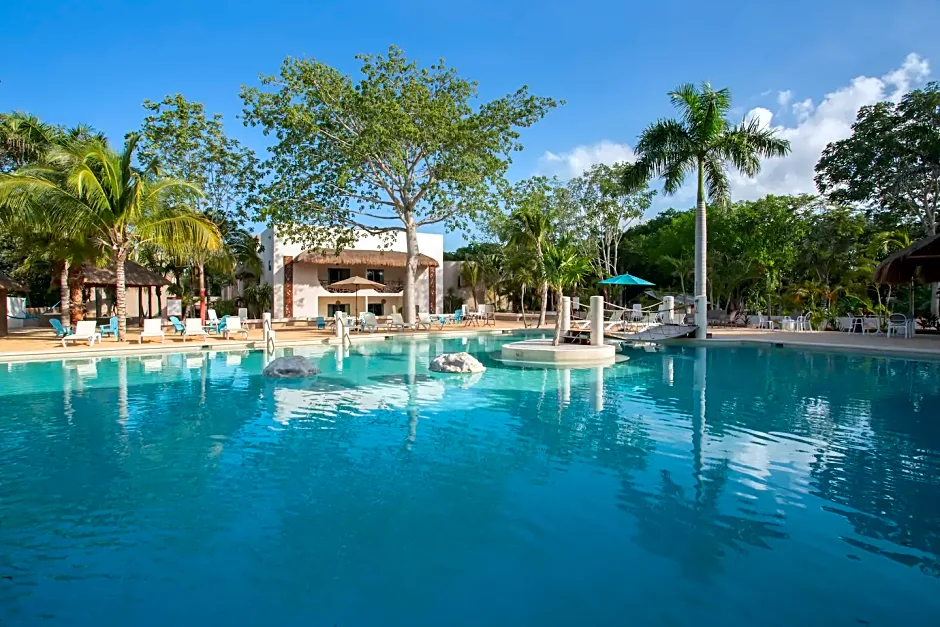 Casa Kaoba Hotel & Suites